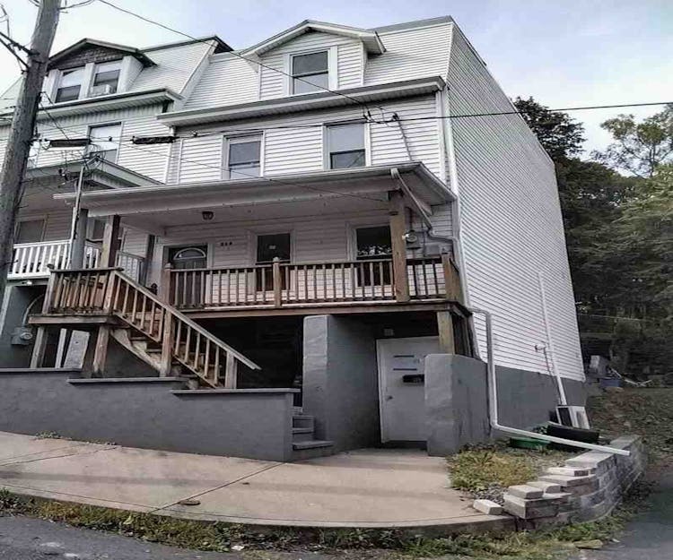 319 4th St Pottsville, PA 17901, Schuylkill County