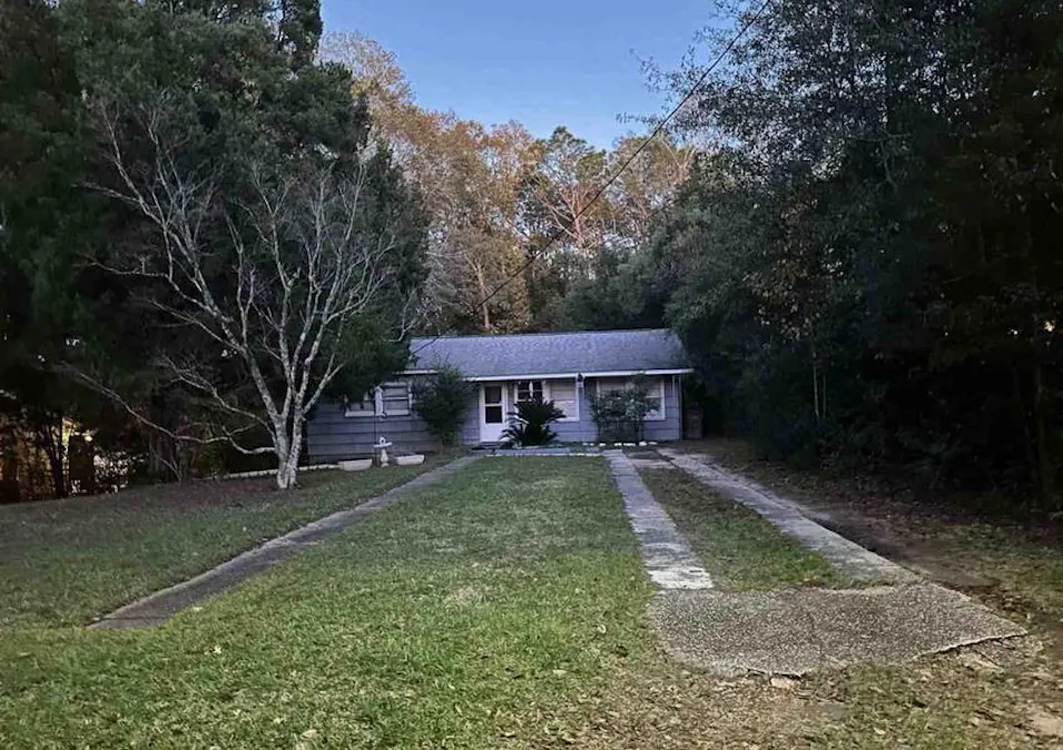 1722 Colonial Oaks Dr Mobile, AL 36618, Mobile County