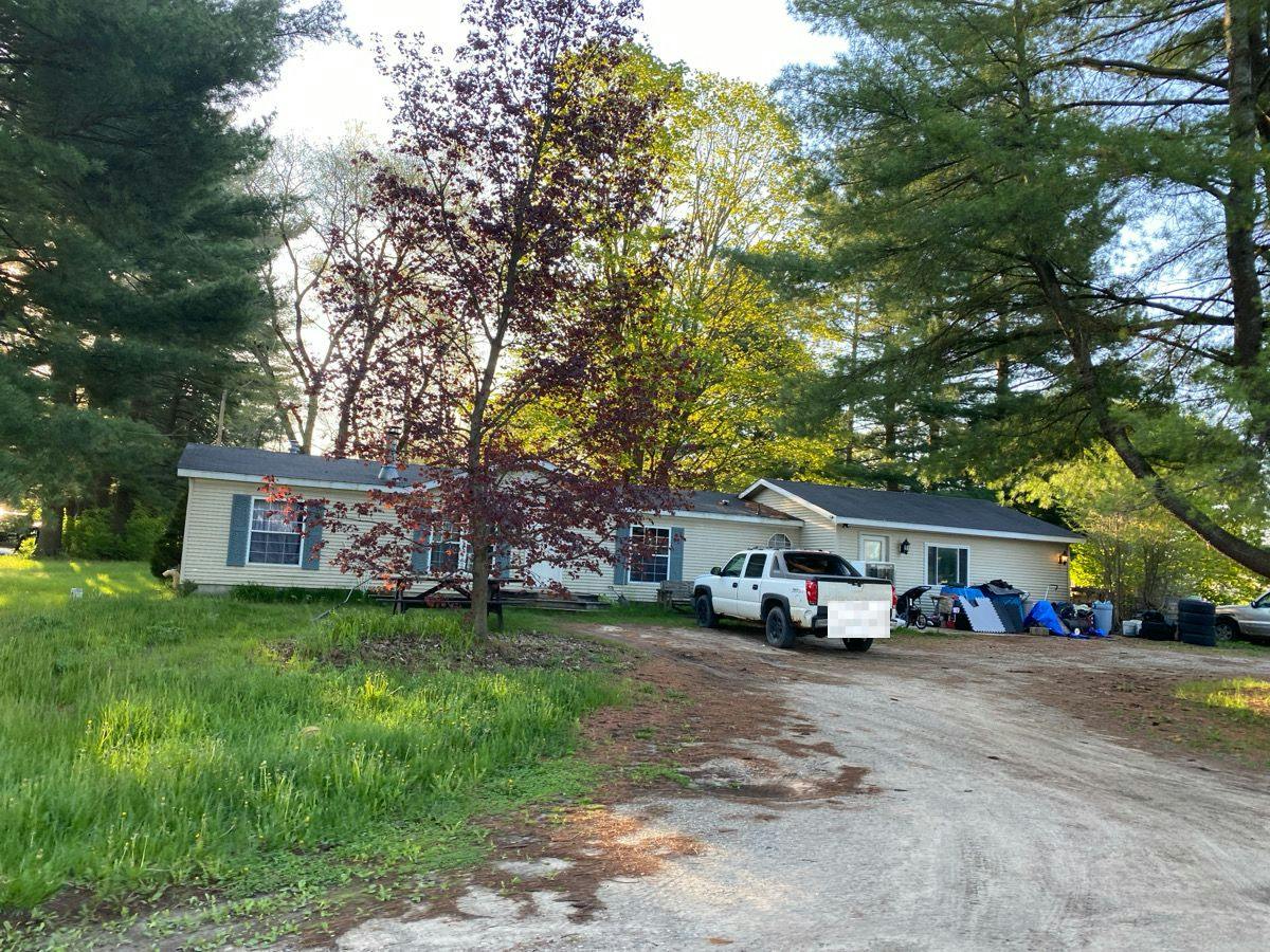 Clayton St, Fairview, MI 48621