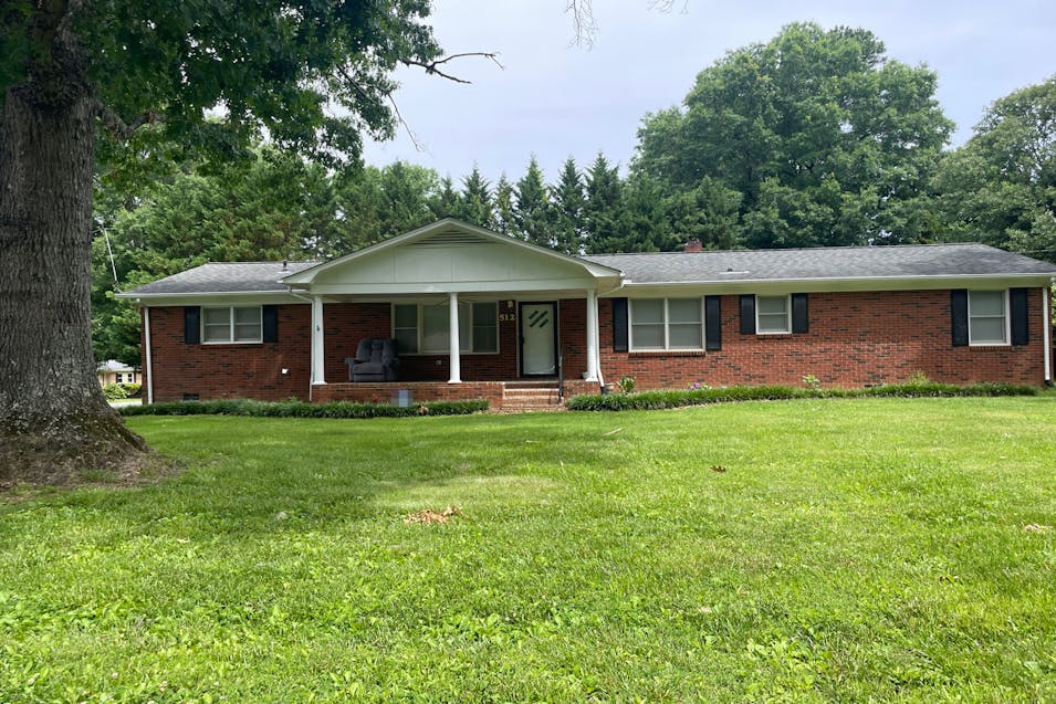512 Eaker Circle Cherryville, NC 28021, Gaston County