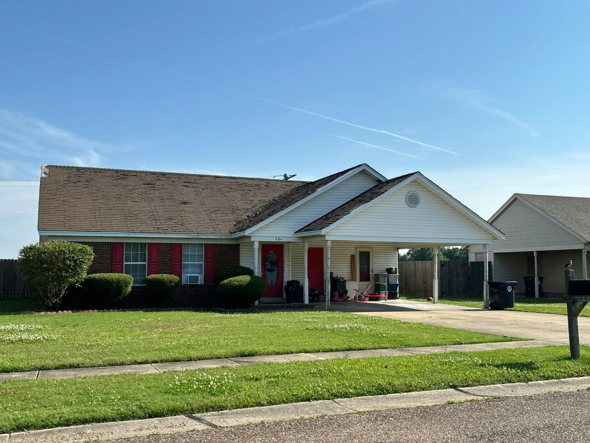 Cabriolet St, Marion, AR 72364