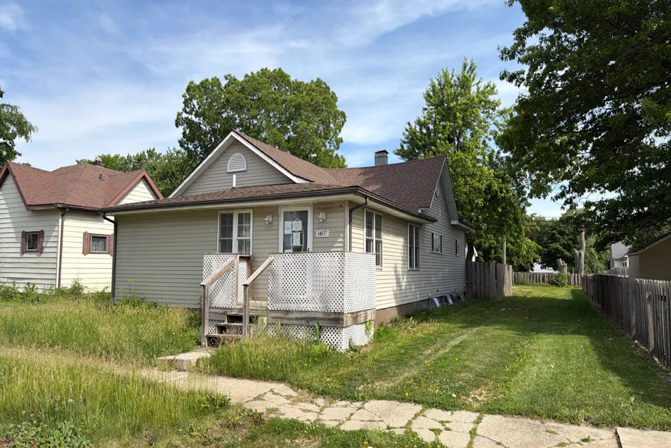 1407 E Main St Clinton, IL 61727, De Witt County