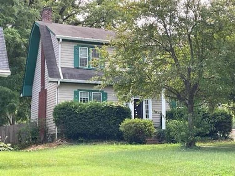 321 S Douglas Ave Belleville, IL 62220, Saint Clair County