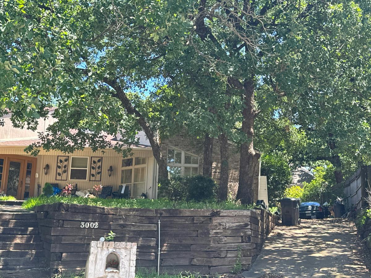 Clear Lake Ct, Arlington, TX 76017