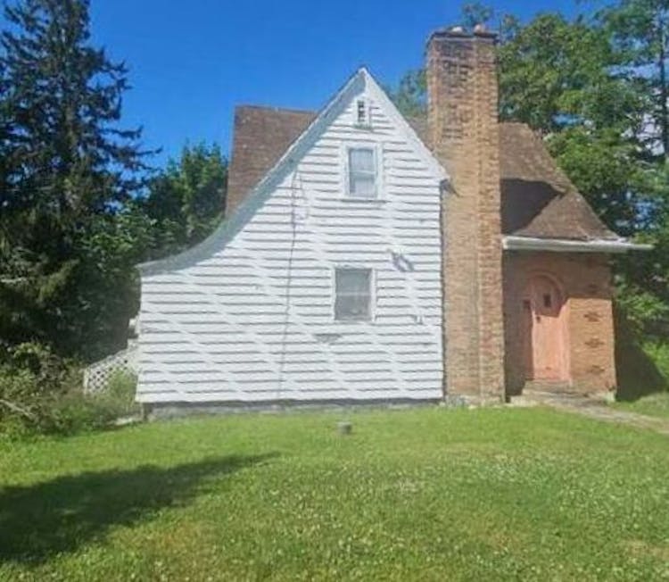 670 Blooming Grove Rd Hawley, PA 18428, Wayne County