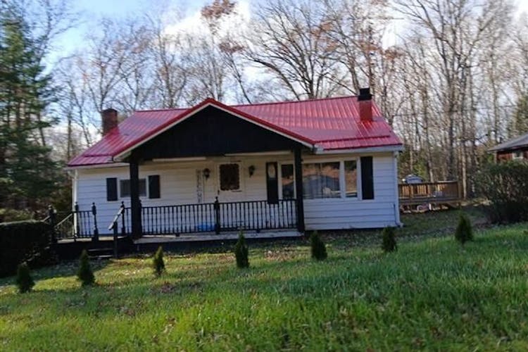 1735 Cranberry Rockland Rd Kennerdell, PA 16374, Venango County