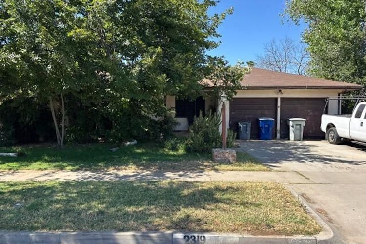 2319 E Fedora Fresno, CA 93726, Fresno County