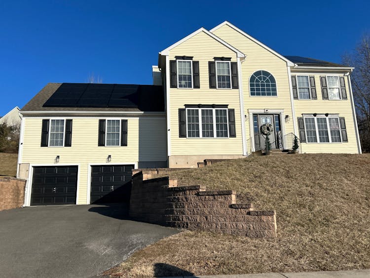 154 McCormick Lane Middletown, CT 06547, Middlesex County