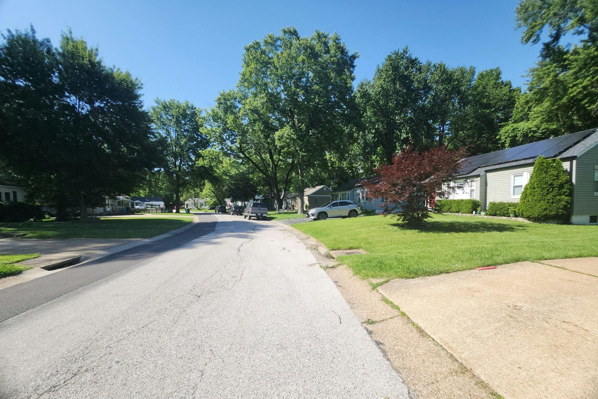 Corona Ct, Saint Louis, MO 63119