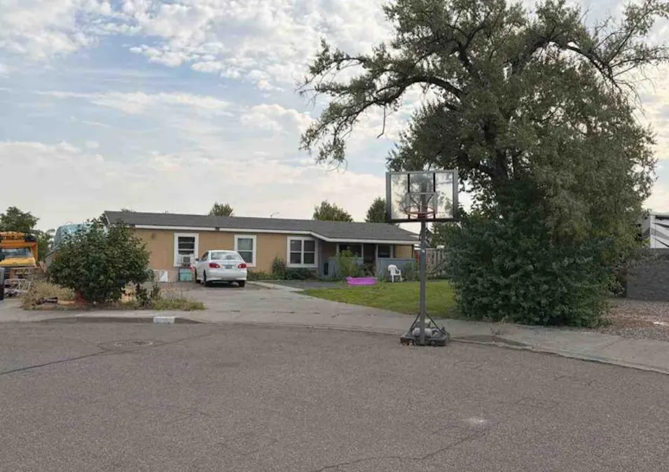 8300 W Yellowstone Ave Kennewick, WA 99336, Benton County