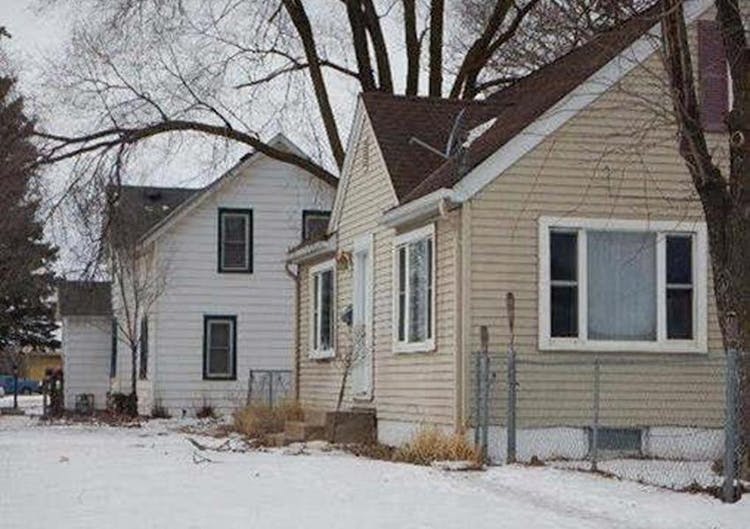 667 St Germain St E Saint Cloud, MN 56304, Benton County