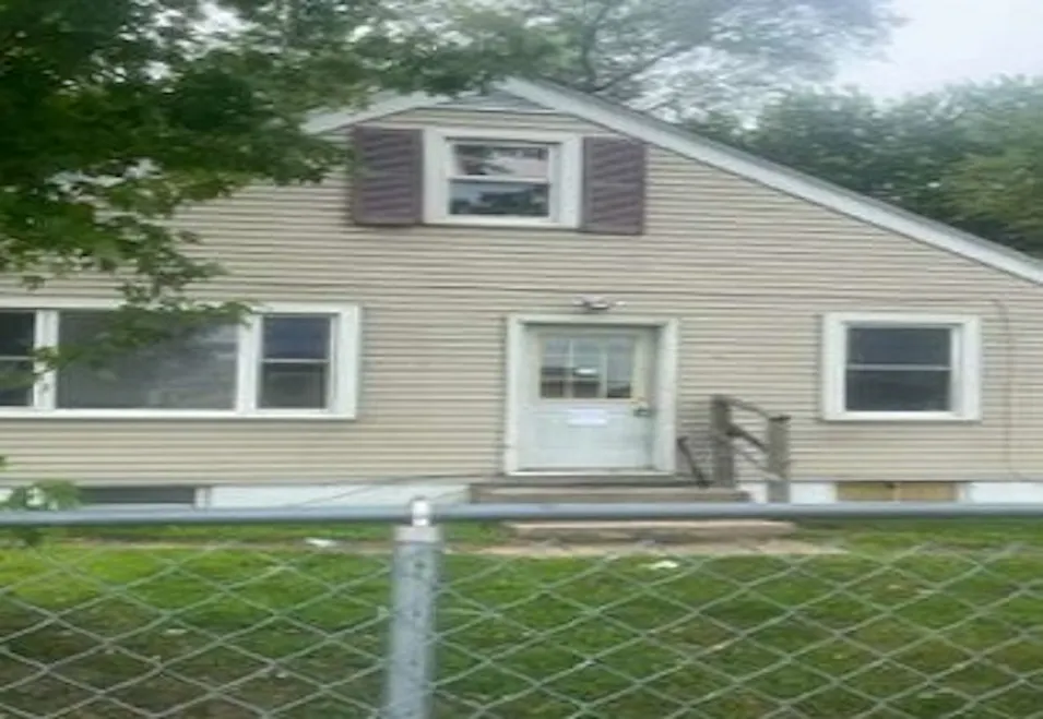 667 E Saint Germain St Saint Cloud, MN 56304, Benton County