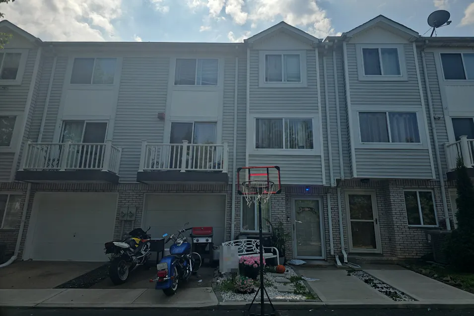 52 Sable Loop Staten Island, NY 10306, Richmond County