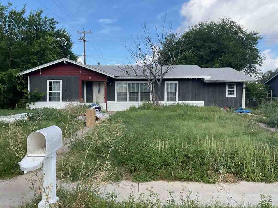 6723 Merry Oaks Dr San Antonio, TX 78242, Bexar County