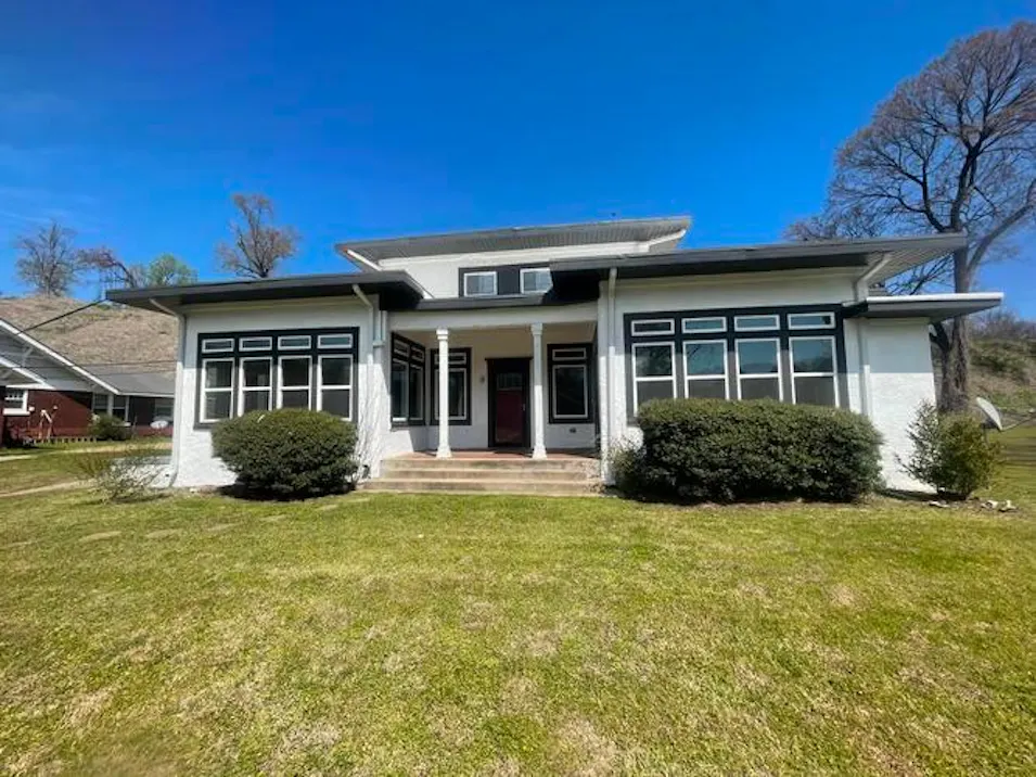 110 Oakland Ave Helena, AR 72342, Phillips County