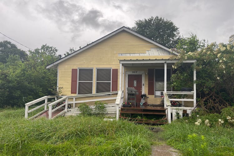 327 Avenue B Port Neches, TX 77651, Jefferson County