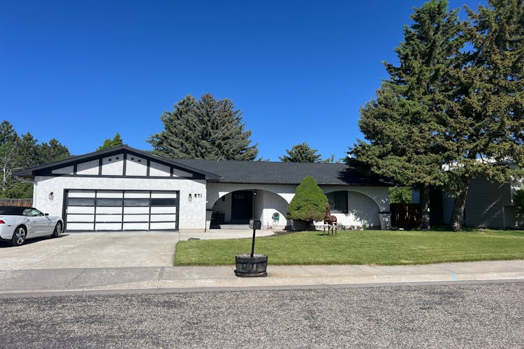 571 Douglas Ave Idaho Falls, ID 83401, Bonneville County