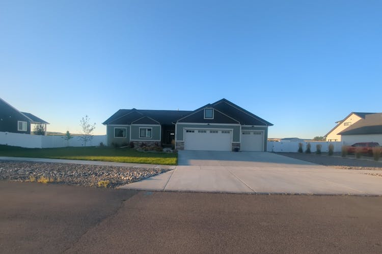 6525 Skycrest Dr Billings, MT 59106, Yellowstone County