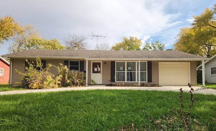 7619 Marshall Pl Merrillville, IN 46410, Lake County