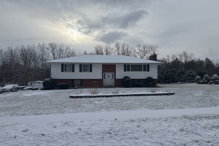 95 Abbe Road Enfield, CT 06082, Hartford County