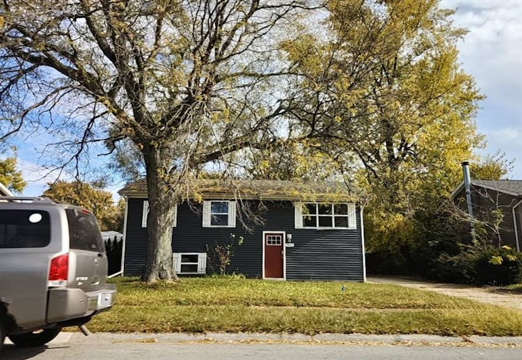 7513 Chase Street Merrillville, IN 46410, Lake County