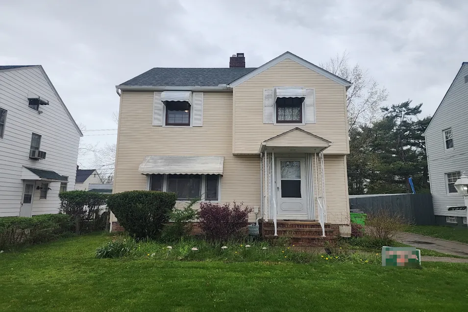 3851 Grosvenor Rd South Euclid, OH 44118, Cuyahoga County