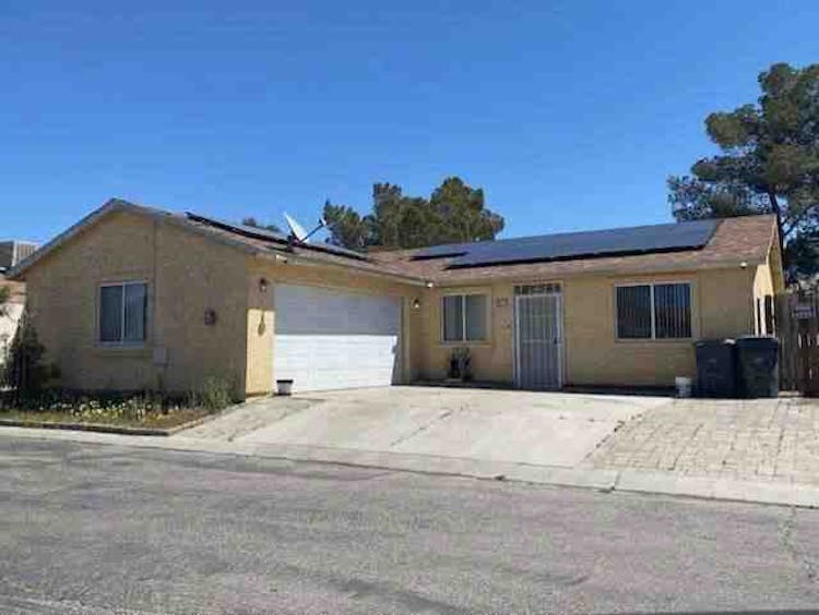 25064 Avenida Laredo Barstow, CA 92311, San Bernardino County