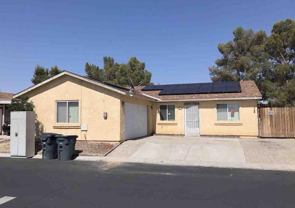 25064 Avenida Laredo Barstow, CA 92311, San Bernardino County