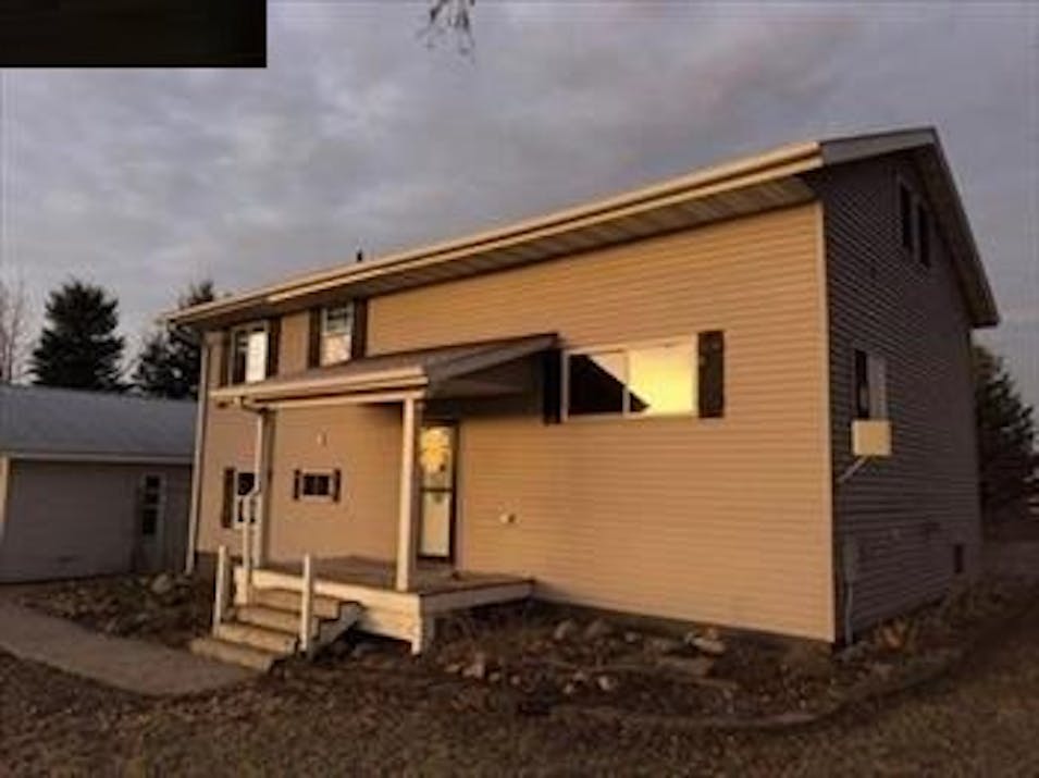 2955 York Ave Coggon, IA 52218, Buchanan County