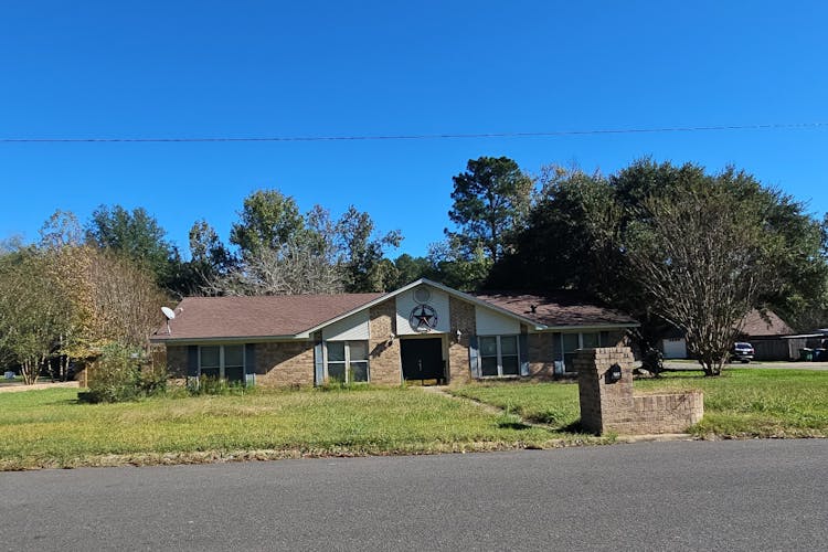 404 Pinewood Dr Marshall, TX 75672, Harrison County