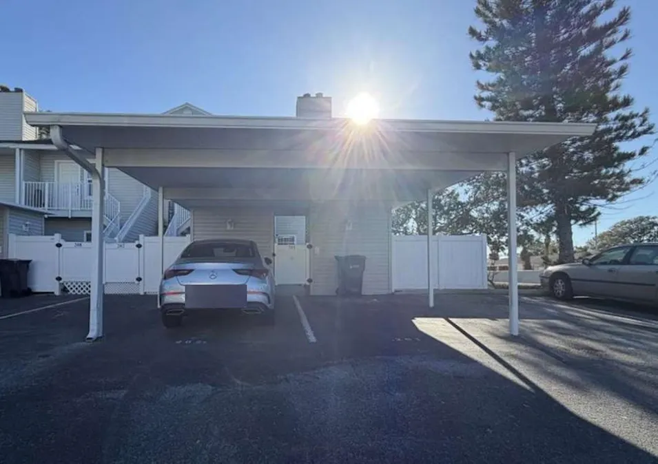 8350 Savannah Trace Circle 20 Tampa, FL 33615, Hillsborough County