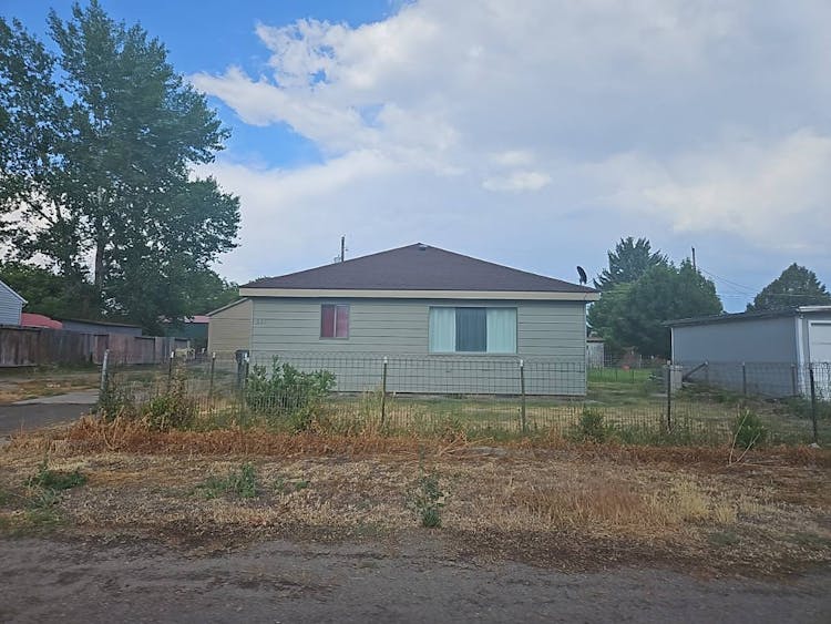 351 2nd St W Hansen, ID 83334, Twin Falls County