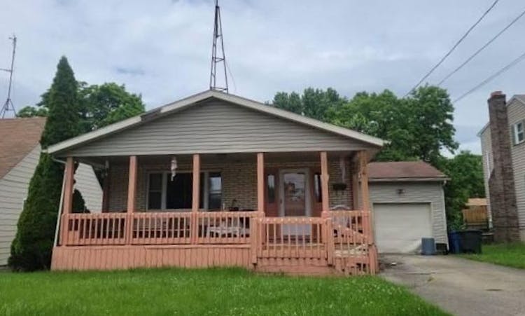 664 Devitt Ave Campbell, OH 44405, Mahoning County