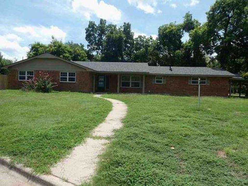 805 NW 41st St Lawton, OK 73505, Comanche County