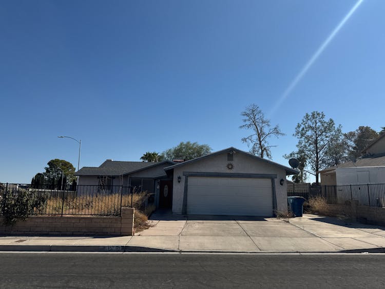 1813 Pluto Drive Las Vegas, NV 89108, Clark County