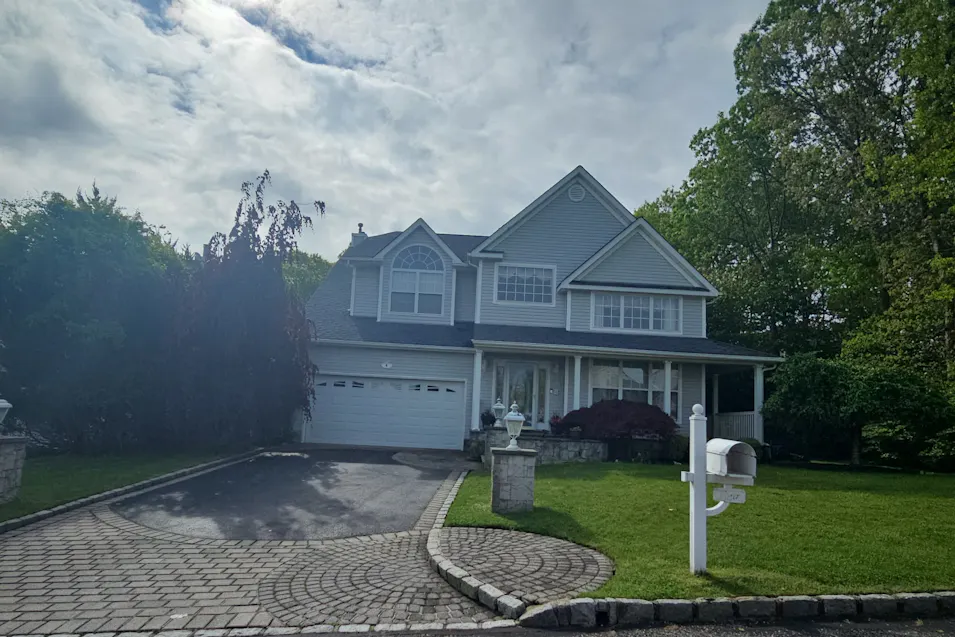 4 Laurel Crescent Manorville, NY 11949, Suffolk County