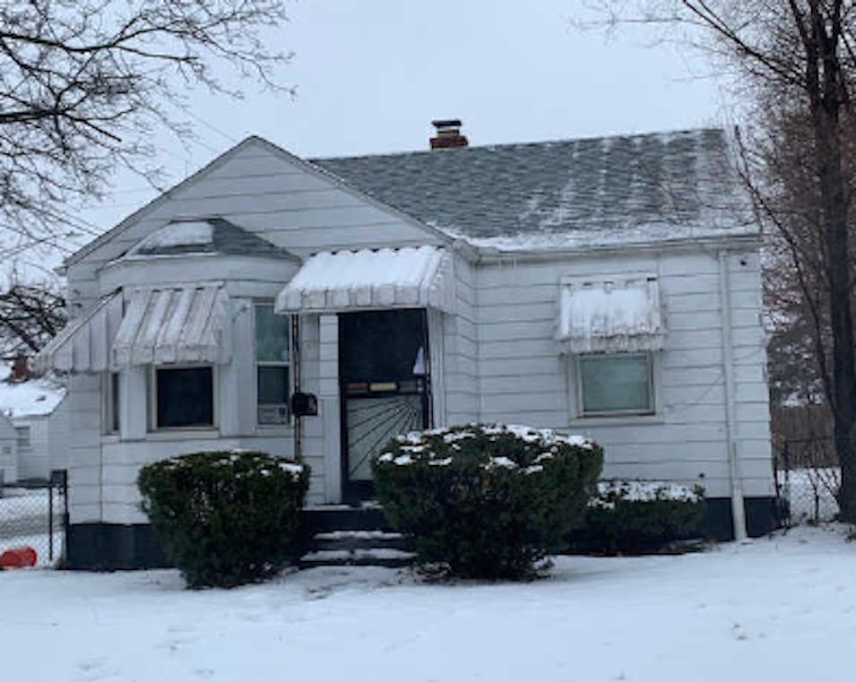 19305 Washtenaw St Harper Woods, MI 48225, Wayne County