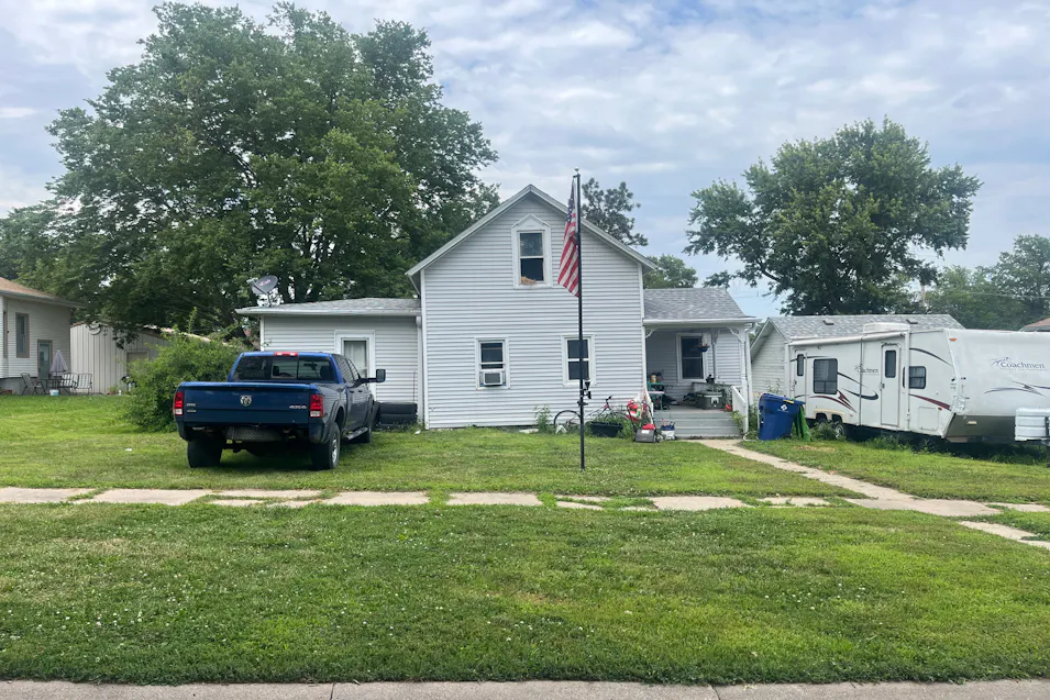 612 W Elm St Wilber, NE 68465, Saline County