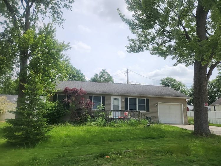 304 S Spring St Wakarusa, IN 46573, Elkhart County