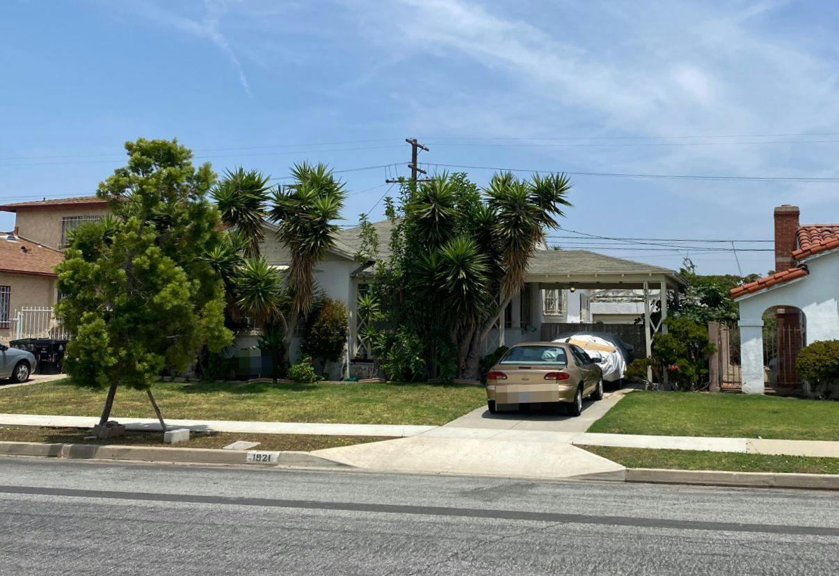 94th St, Los Angeles, CA 90047