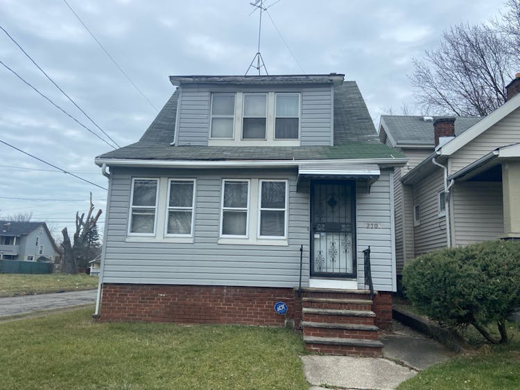 12701 Dove Ave Cleveland, OH 44105, Cuyahoga County