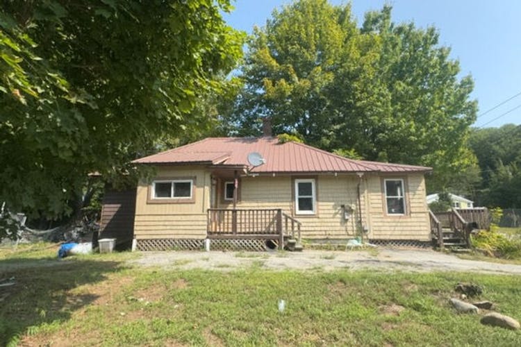 13 Woodland Ave Mexico, ME 04257, Oxford County