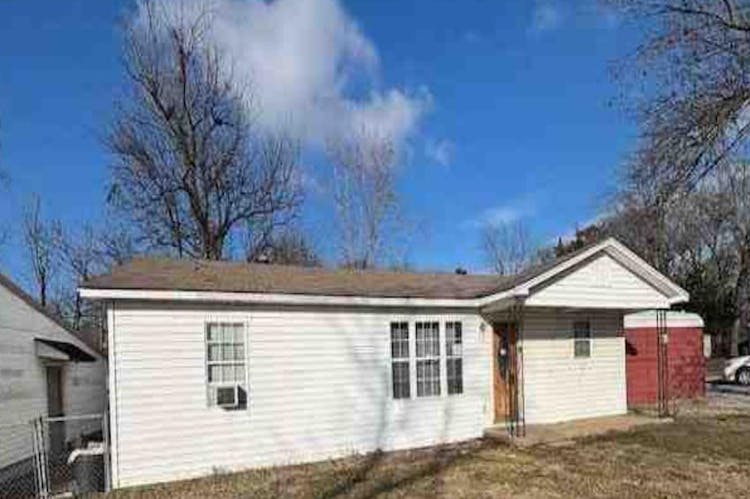 1308 Jones St Corning, AR 72422, Clay County