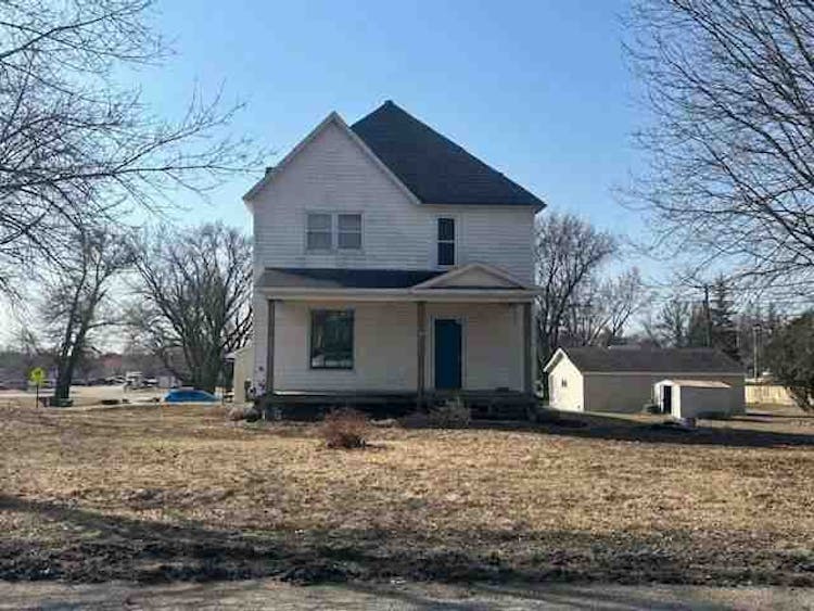 208 3rd Ave W Thompson, IA 50478, Winnebago County