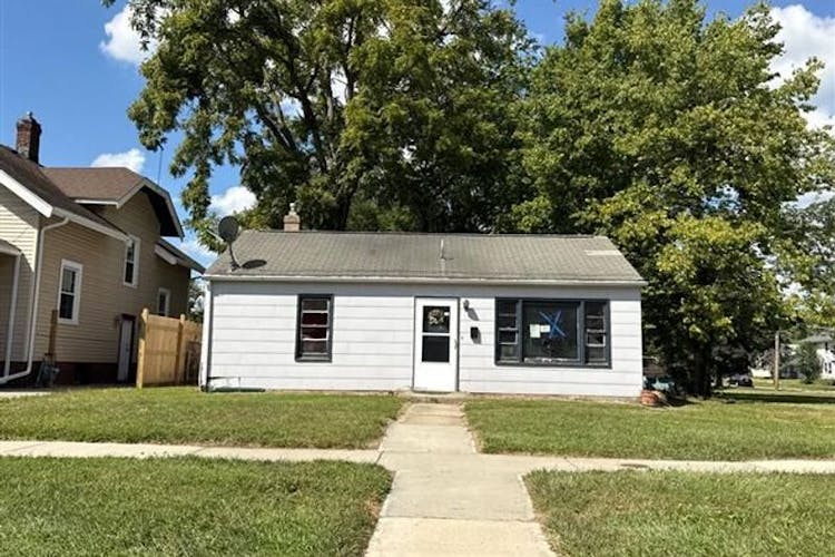2109 South 5th Street Rockford, IL 61104, Winnebago County
