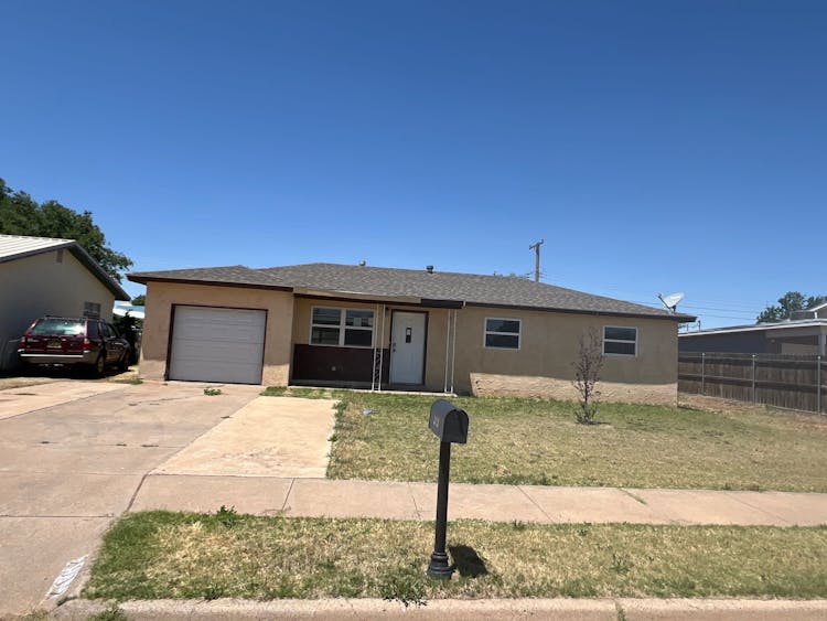 2912 Vohs Pl Clovis, NM 88101, Curry County