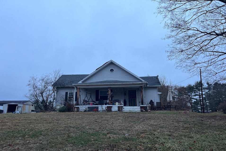 921 Highland Ave Cambridge, OH 43725, Guernsey County