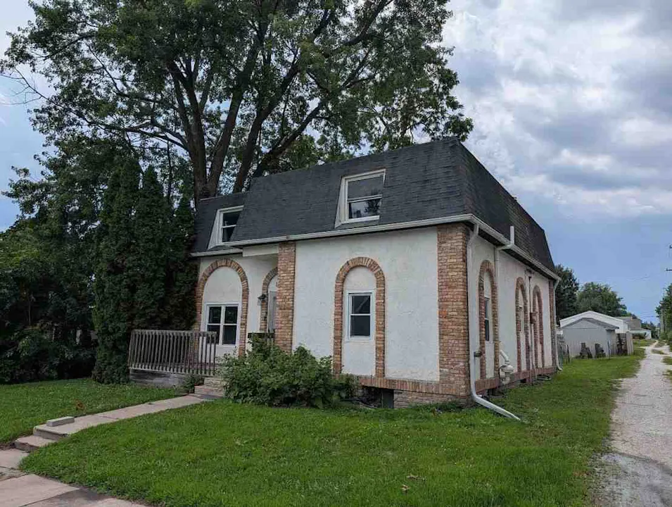 109 S D St Indianola, IA 50125, Warren County