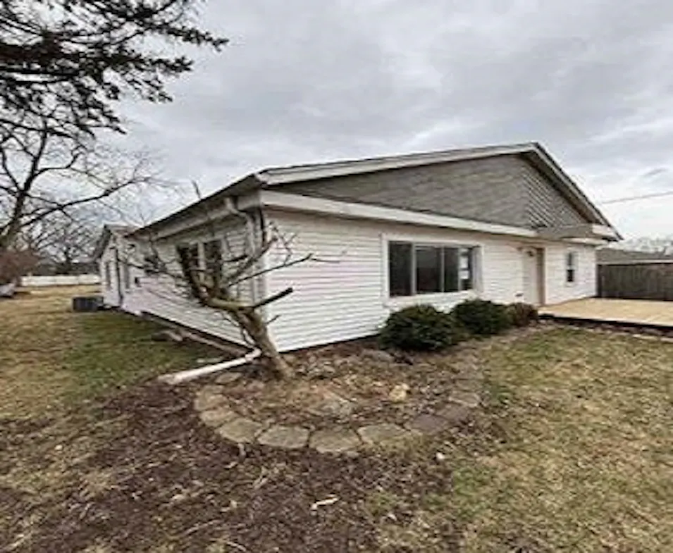 15400 Kilpatrick Ave Oak Forest, IL 60452, Cook County