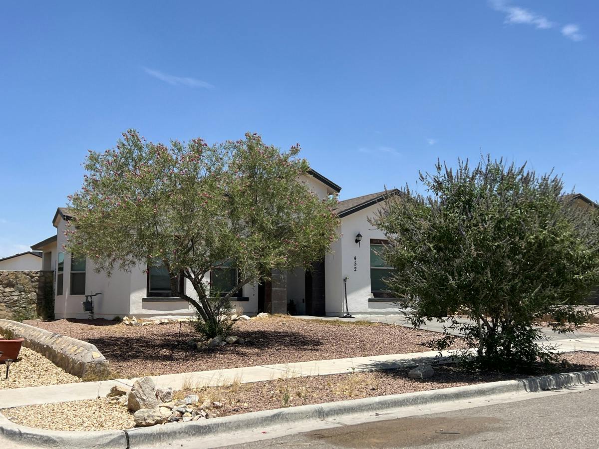 Isaias Ave, Canutillo, TX 79835 #1